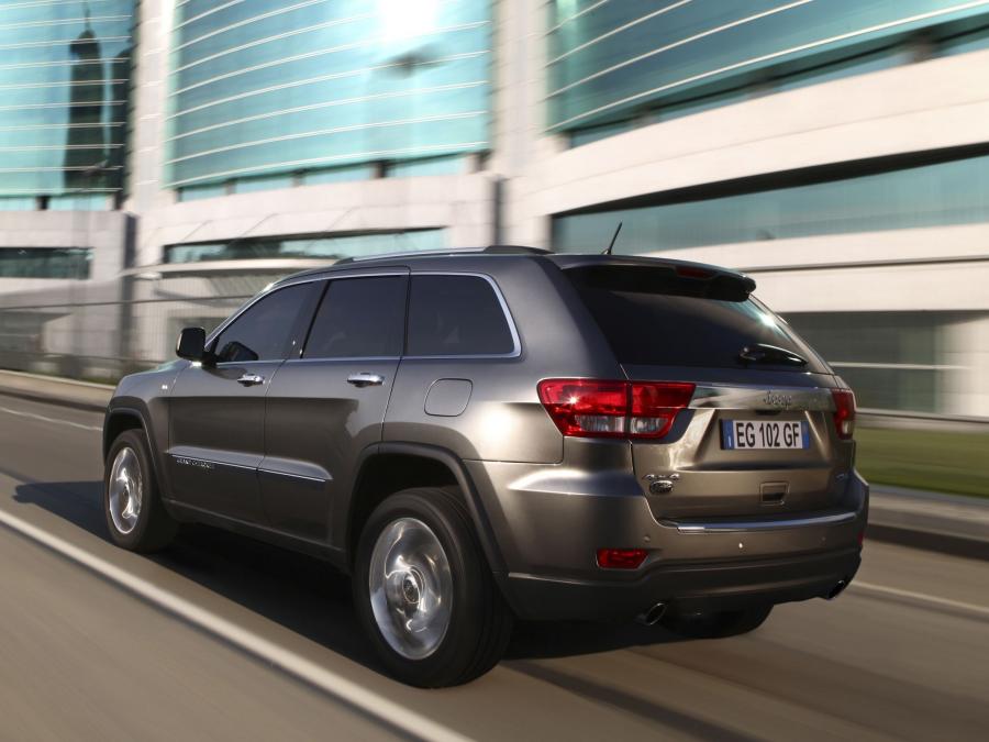  Jeep Grand Cherokee Overland Summit 2011 года  (EU) (фото 4 из 12)